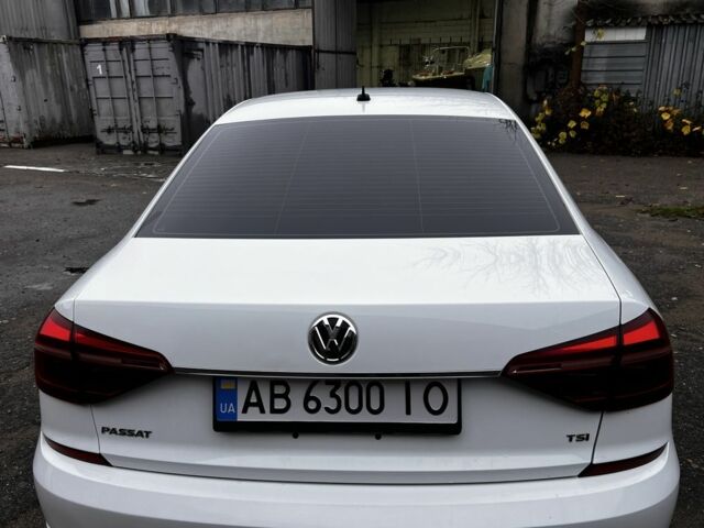 Белый Фольксваген Пассат, объемом двигателя 1.8 л и пробегом 185 тыс. км за 13000 $, фото 4 на Automoto.ua