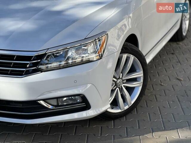 Фольксваген Пассат 2017 в Львове на Automoto.ua Белый Фольксваген Пассат, объемом двигателя 1.8 л и пробегом 78 тыс. км за 15750 $, фото 1 на Automoto.ua
