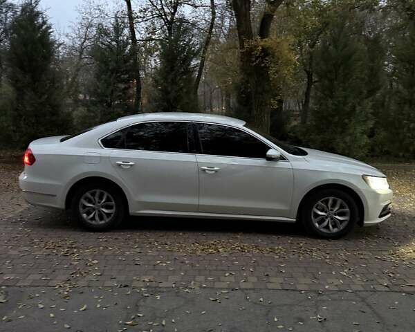 Білий Фольксваген Пассат, об'ємом двигуна 1.8 л та пробігом 124 тис. км за 11900 $, фото 7 на Automoto.ua