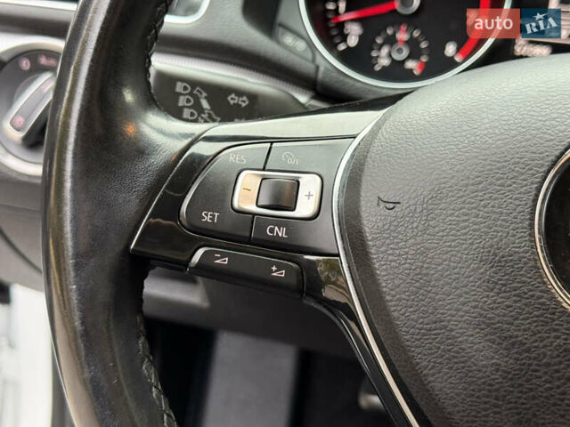 Белый Фольксваген Пассат, объемом двигателя 1.8 л и пробегом 57 тыс. км за 11299 $, фото 39 на Automoto.ua