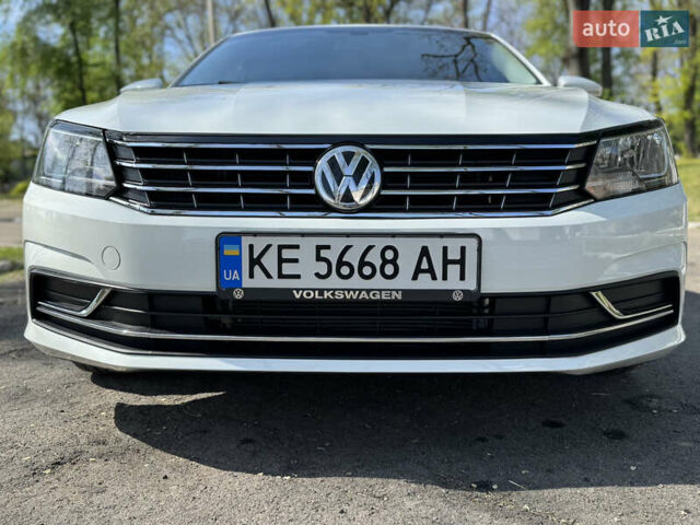 Белый Фольксваген Пассат, объемом двигателя 1.8 л и пробегом 78 тыс. км за 13800 $, фото 15 на Automoto.ua
