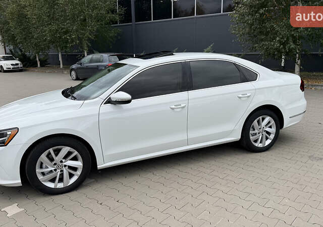 Білий Фольксваген Пассат, об'ємом двигуна 0 л та пробігом 175 тис. км за 13500 $, фото 4 на Automoto.ua