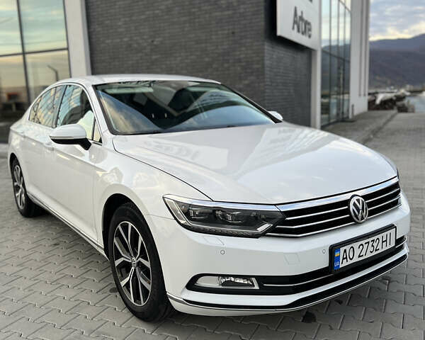 Белый Фольксваген Пассат, объемом двигателя 2 л и пробегом 320 тыс. км за 16900 $, фото 22 на Automoto.ua