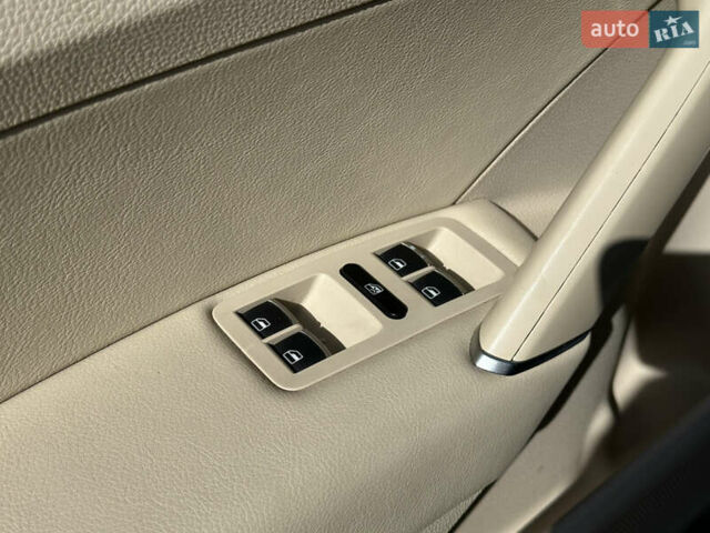 Белый Фольксваген Пассат, объемом двигателя 1.8 л и пробегом 220 тыс. км за 14200 $, фото 10 на Automoto.ua