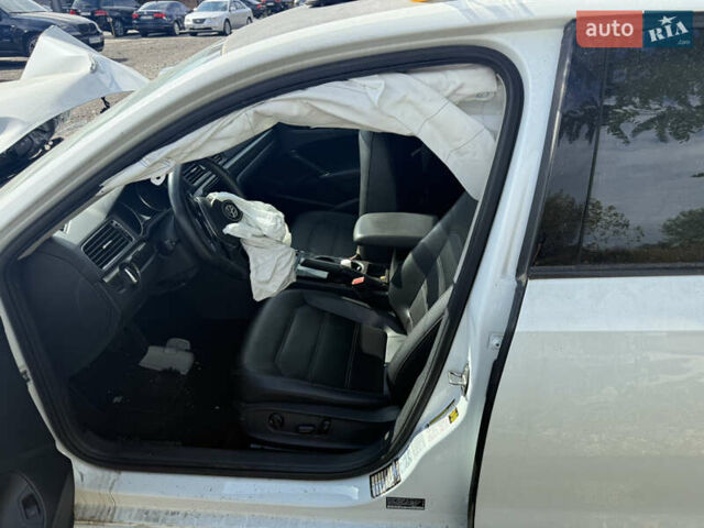 Белый Фольксваген Пассат, объемом двигателя 1.98 л и пробегом 163 тыс. км за 4500 $, фото 5 на Automoto.ua