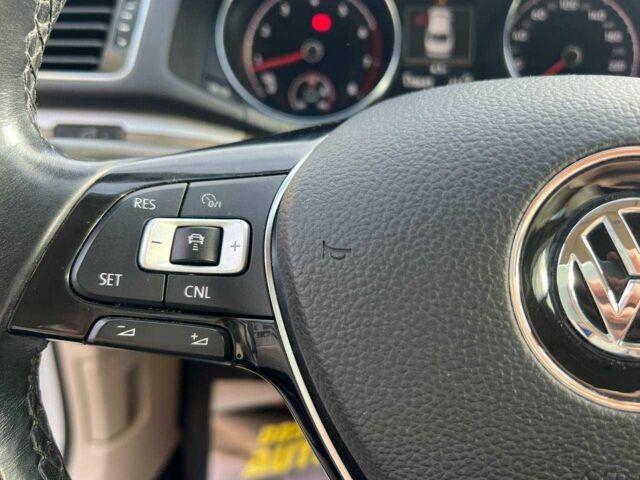 Белый Фольксваген Пассат, объемом двигателя 1.8 л и пробегом 178 тыс. км за 14200 $, фото 13 на Automoto.ua