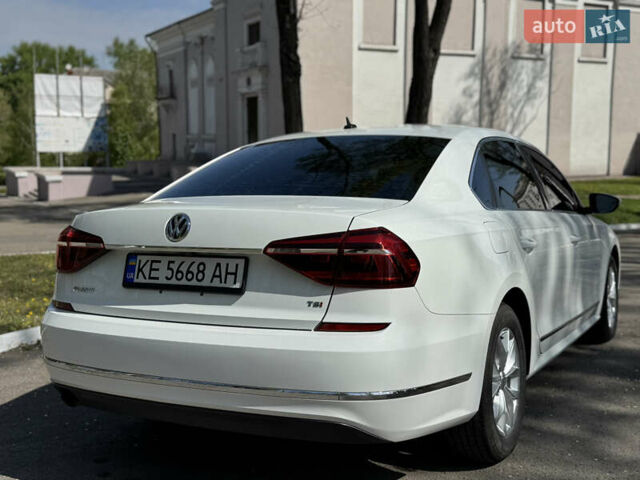 Белый Фольксваген Пассат, объемом двигателя 1.8 л и пробегом 78 тыс. км за 13800 $, фото 8 на Automoto.ua
