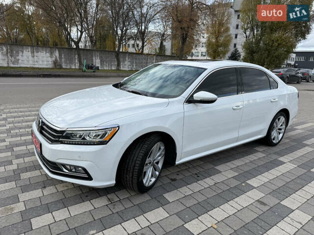 Фольксваген Пассат 2017 в Львове на Automoto.ua Белый Фольксваген Пассат, объемом двигателя 2 л и пробегом 88 тыс. км за 15900 $, фото 4 на Automoto.ua