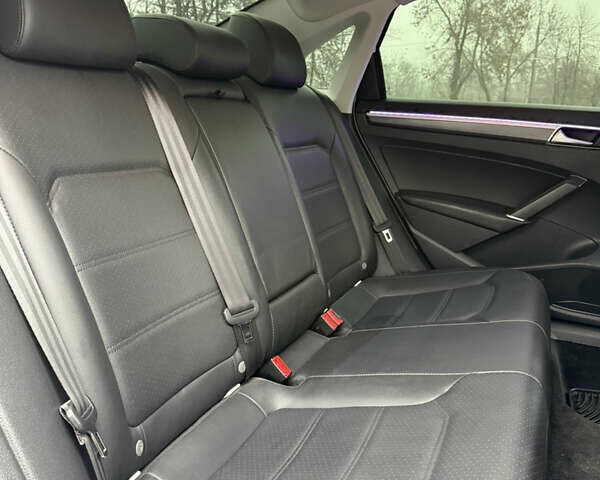 Білий Фольксваген Пассат, об'ємом двигуна 1.98 л та пробігом 135 тис. км за 16000 $, фото 18 на Automoto.ua