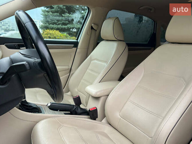 Білий Фольксваген Пассат, об'ємом двигуна 1.98 л та пробігом 115 тис. км за 12999 $, фото 8 на Automoto.ua