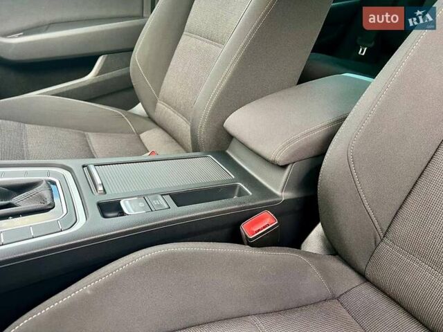 Белый Фольксваген Пассат, объемом двигателя 1.97 л и пробегом 240 тыс. км за 17900 $, фото 54 на Automoto.ua