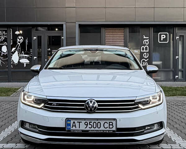 Белый Фольксваген Пассат, объемом двигателя 1.97 л и пробегом 260 тыс. км за 17750 $, фото 1 на Automoto.ua