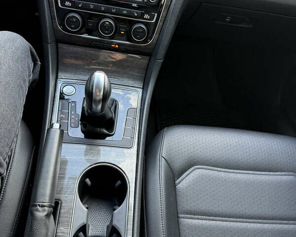 Фольксваген Пассат 2017 в Львове на Automoto.ua Белый Фольксваген Пассат, объемом двигателя 2 л и пробегом 88 тыс. км за 15900 $, фото 27 на Automoto.ua