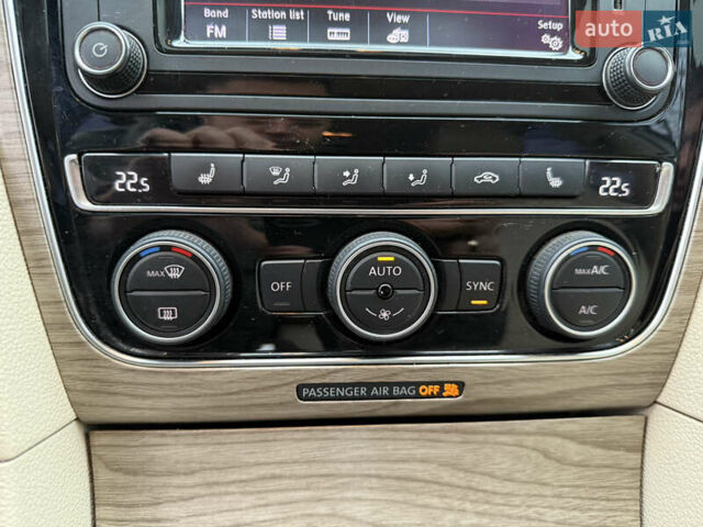 Белый Фольксваген Пассат, объемом двигателя 1.8 л и пробегом 150 тыс. км за 14600 $, фото 28 на Automoto.ua