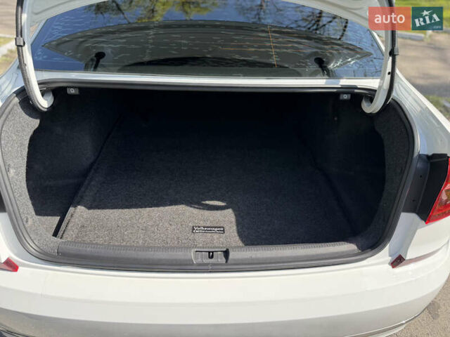 Белый Фольксваген Пассат, объемом двигателя 1.8 л и пробегом 78 тыс. км за 13800 $, фото 51 на Automoto.ua