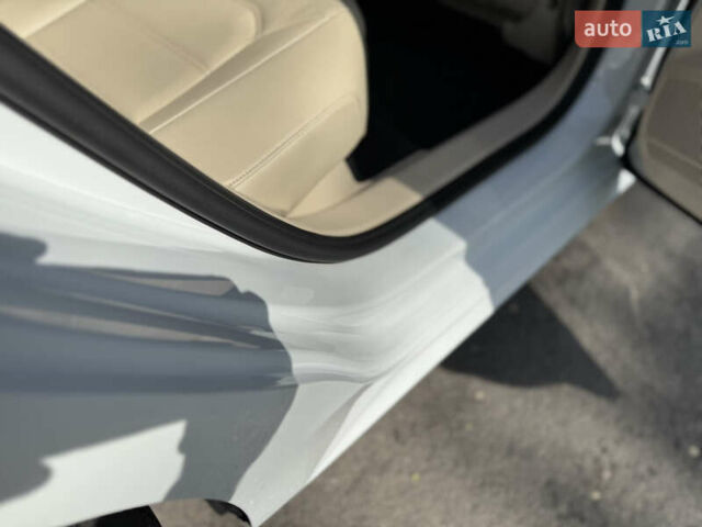 Белый Фольксваген Пассат, объемом двигателя 1.8 л и пробегом 78 тыс. км за 13800 $, фото 50 на Automoto.ua