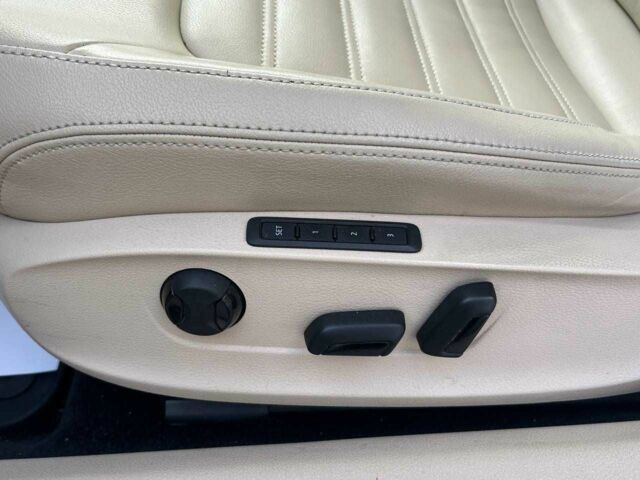 Белый Фольксваген Пассат, объемом двигателя 1.8 л и пробегом 178 тыс. км за 14200 $, фото 9 на Automoto.ua