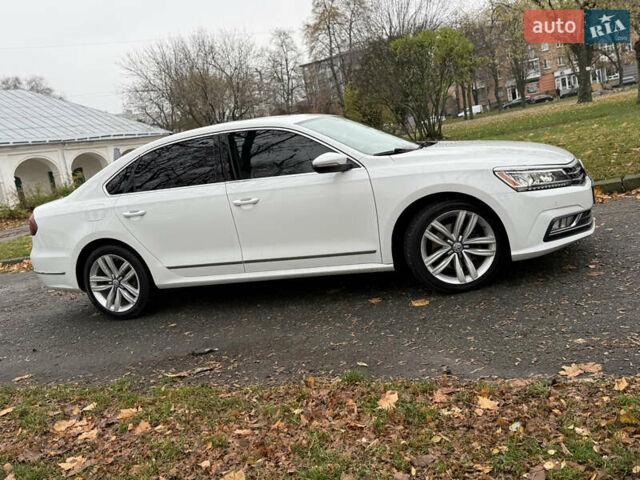 Белый Фольксваген Пассат, объемом двигателя 1.8 л и пробегом 150 тыс. км за 14600 $, фото 8 на Automoto.ua