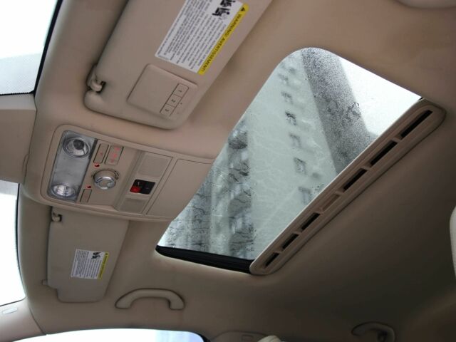 Белый Фольксваген Пассат, объемом двигателя 3.6 л и пробегом 136 тыс. км за 15500 $, фото 23 на Automoto.ua