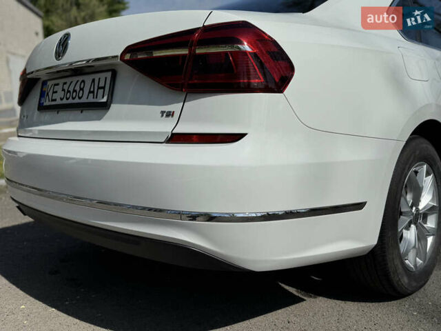 Белый Фольксваген Пассат, объемом двигателя 1.8 л и пробегом 78 тыс. км за 13800 $, фото 17 на Automoto.ua