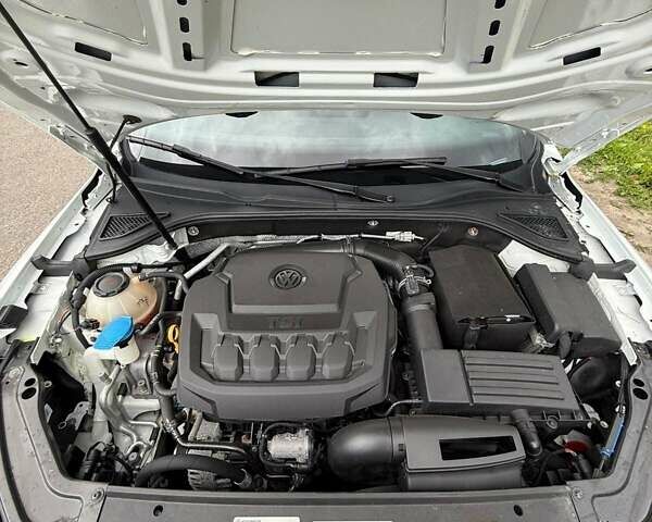 Белый Фольксваген Пассат, объемом двигателя 1.98 л и пробегом 140 тыс. км за 15600 $, фото 10 на Automoto.ua