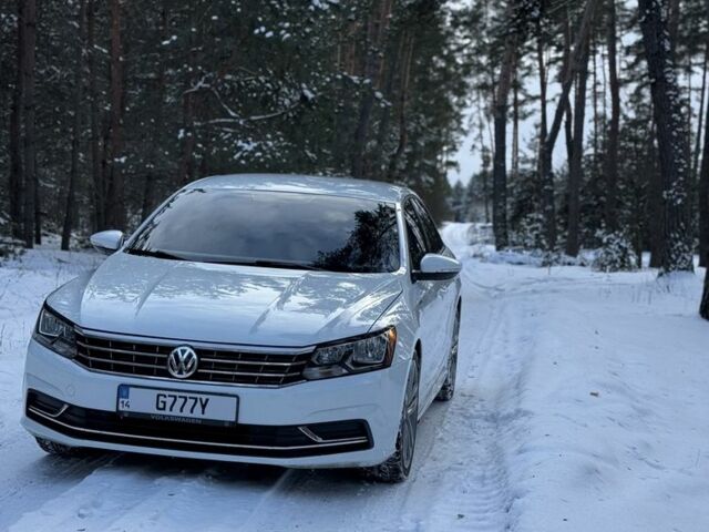 Белый Фольксваген Пассат, объемом двигателя 2 л и пробегом 195 тыс. км за 10500 $, фото 1 на Automoto.ua