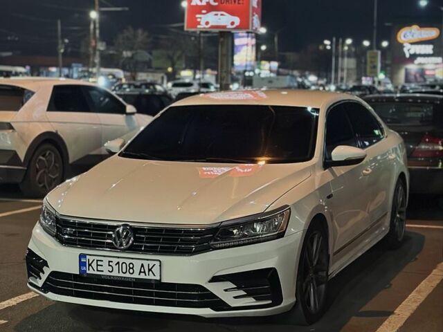 Белый Фольксваген Пассат, объемом двигателя 1.8 л и пробегом 109 тыс. км за 16500 $, фото 3 на Automoto.ua
