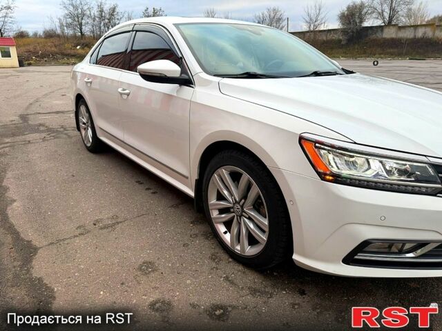 Білий Фольксваген Пассат, об'ємом двигуна 1.8 л та пробігом 108 тис. км за 17500 $, фото 8 на Automoto.ua