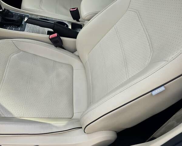 Белый Фольксваген Пассат, объемом двигателя 1.98 л и пробегом 133 тыс. км за 13300 $, фото 12 на Automoto.ua