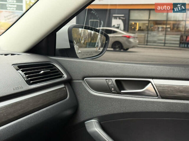 Белый Фольксваген Пассат, объемом двигателя 1.8 л и пробегом 57 тыс. км за 11299 $, фото 48 на Automoto.ua