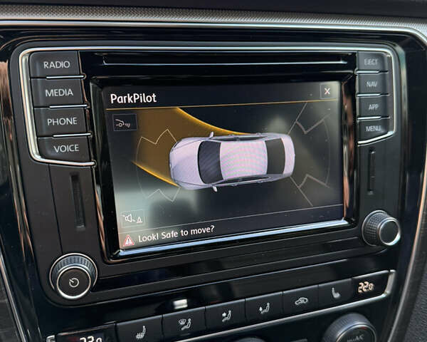 Фольксваген Пассат 2017 в Львове на Automoto.ua Белый Фольксваген Пассат, объемом двигателя 2 л и пробегом 88 тыс. км за 15900 $, фото 20 на Automoto.ua