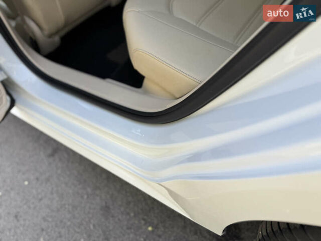 Белый Фольксваген Пассат, объемом двигателя 1.8 л и пробегом 78 тыс. км за 13800 $, фото 49 на Automoto.ua