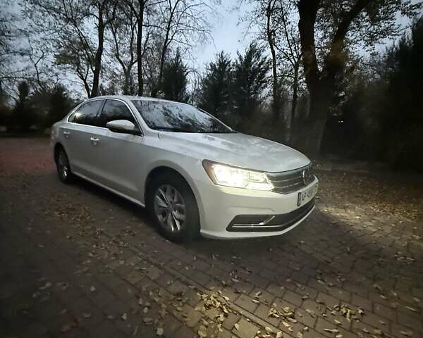 Білий Фольксваген Пассат, об'ємом двигуна 1.8 л та пробігом 124 тис. км за 11900 $, фото 1 на Automoto.ua
