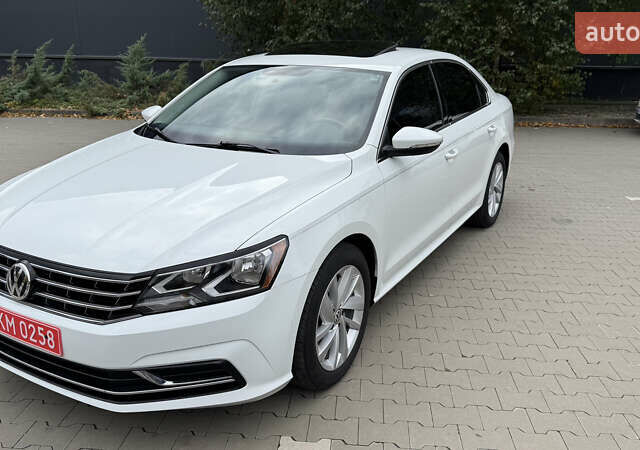 Білий Фольксваген Пассат, об'ємом двигуна 0 л та пробігом 175 тис. км за 13500 $, фото 3 на Automoto.ua