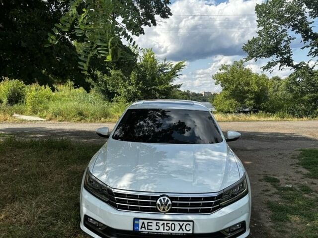 Белый Фольксваген Пассат, объемом двигателя 1.8 л и пробегом 200 тыс. км за 14990 $, фото 3 на Automoto.ua