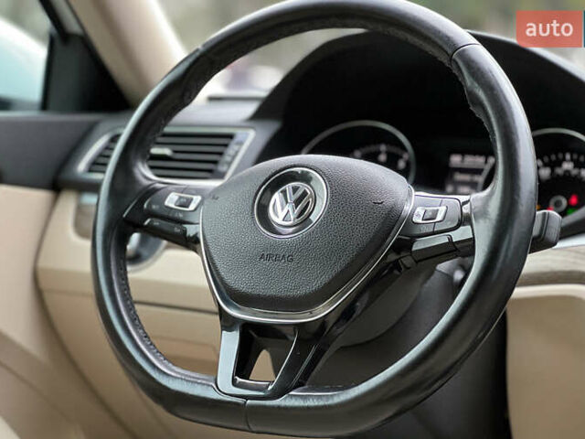 Білий Фольксваген Пассат, об'ємом двигуна 1.98 л та пробігом 115 тис. км за 12999 $, фото 21 на Automoto.ua