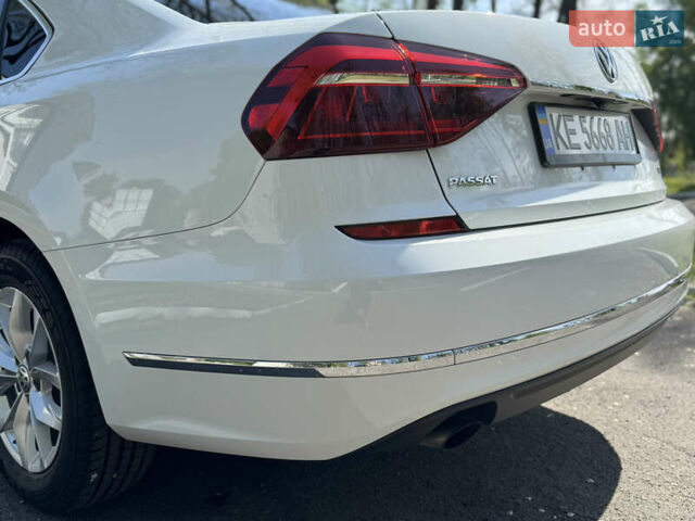 Белый Фольксваген Пассат, объемом двигателя 1.8 л и пробегом 78 тыс. км за 13800 $, фото 16 на Automoto.ua