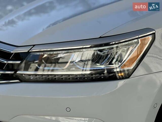 Фольксваген Пассат 2017 в Львове на Automoto.ua Белый Фольксваген Пассат, объемом двигателя 1.8 л и пробегом 78 тыс. км за 15750 $, фото 8 на Automoto.ua