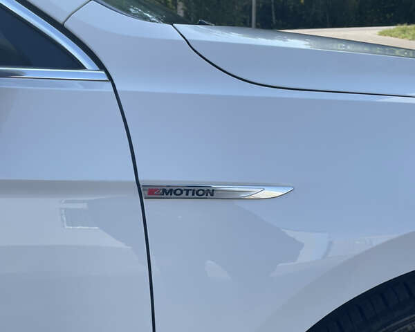 Белый Фольксваген Пассат, объемом двигателя 1.97 л и пробегом 123 тыс. км за 23499 $, фото 7 на Automoto.ua