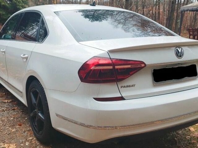 Білий Фольксваген Пассат, об'ємом двигуна 1.8 л та пробігом 140 тис. км за 8700 $, фото 4 на Automoto.ua