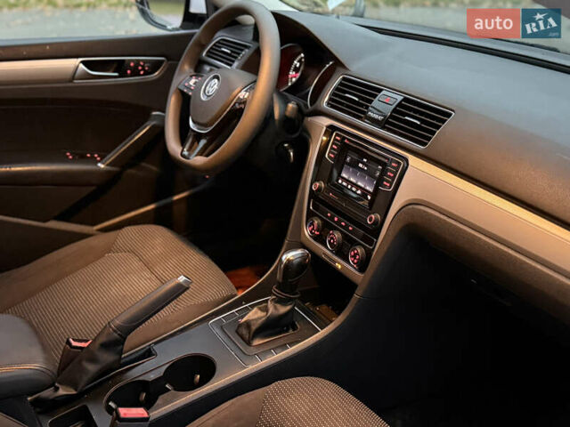 Белый Фольксваген Пассат, объемом двигателя 2 л и пробегом 273 тыс. км за 8300 $, фото 18 на Automoto.ua