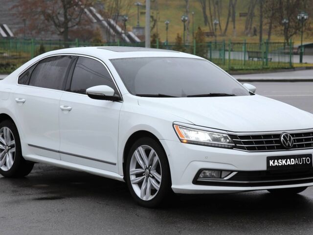 Белый Фольксваген Пассат, объемом двигателя 3.6 л и пробегом 136 тыс. км за 15500 $, фото 2 на Automoto.ua