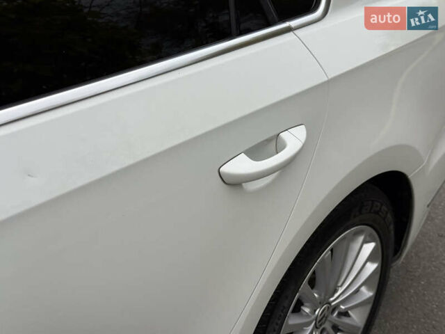 Белый Фольксваген Пассат, объемом двигателя 1.8 л и пробегом 57 тыс. км за 11299 $, фото 21 на Automoto.ua