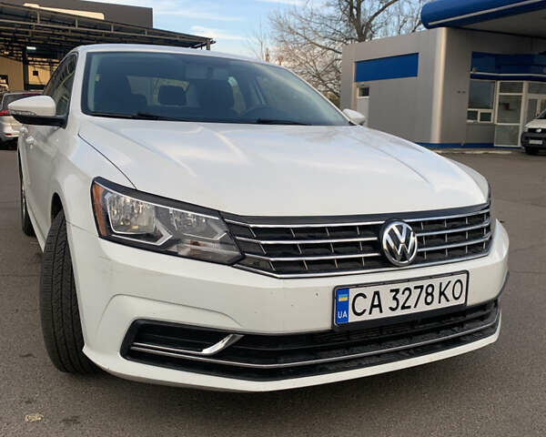 Білий Фольксваген Пассат, об'ємом двигуна 1.98 л та пробігом 161 тис. км за 15500 $, фото 5 на Automoto.ua