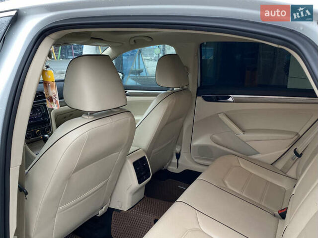 Белый Фольксваген Пассат, объемом двигателя 1.8 л и пробегом 198 тыс. км за 11990 $, фото 20 на Automoto.ua