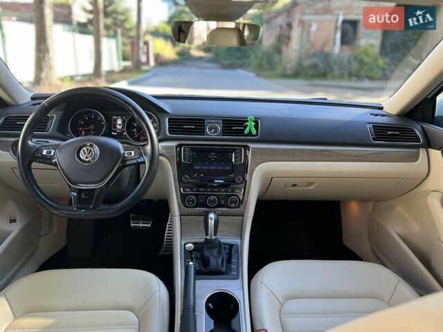 Фольксваген Пассат 2017 в Львове на Automoto.ua Белый Фольксваген Пассат, объемом двигателя 1.8 л и пробегом 78 тыс. км за 15750 $, фото 12 на Automoto.ua