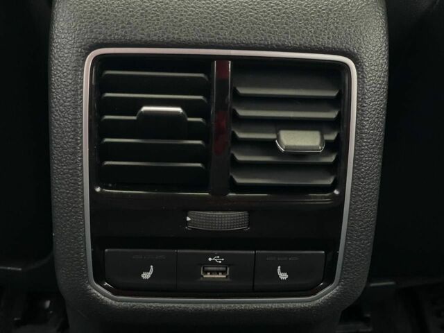 Белый Фольксваген Пассат, объемом двигателя 2 л и пробегом 119 тыс. км за 17400 $, фото 20 на Automoto.ua