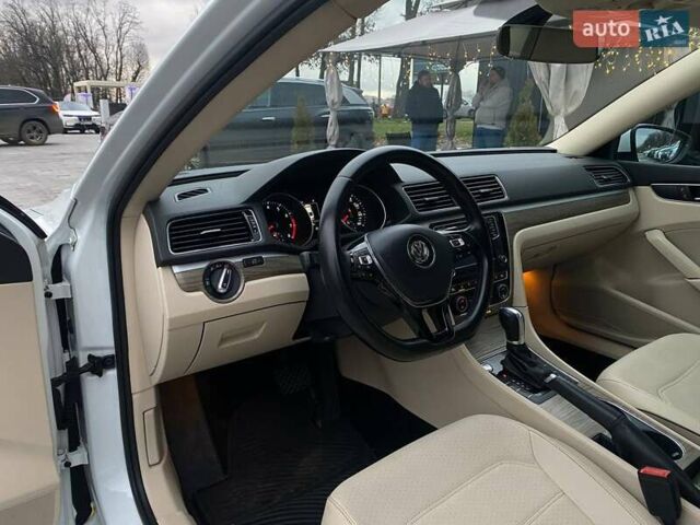 Белый Фольксваген Пассат, объемом двигателя 1.8 л и пробегом 167 тыс. км за 13990 $, фото 26 на Automoto.ua