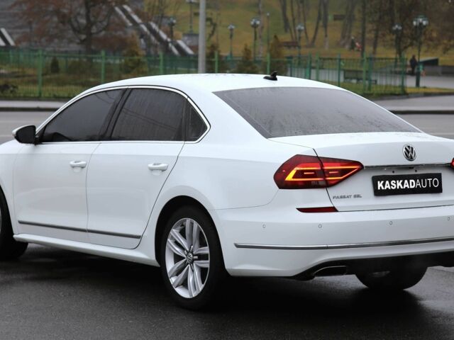 Белый Фольксваген Пассат, объемом двигателя 3.6 л и пробегом 136 тыс. км за 15500 $, фото 3 на Automoto.ua