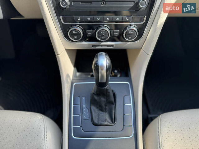 Белый Фольксваген Пассат, объемом двигателя 1.8 л и пробегом 78 тыс. км за 13800 $, фото 27 на Automoto.ua